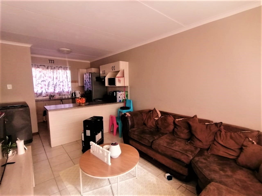 2 Bedroom Property for Sale in Hillside Free State